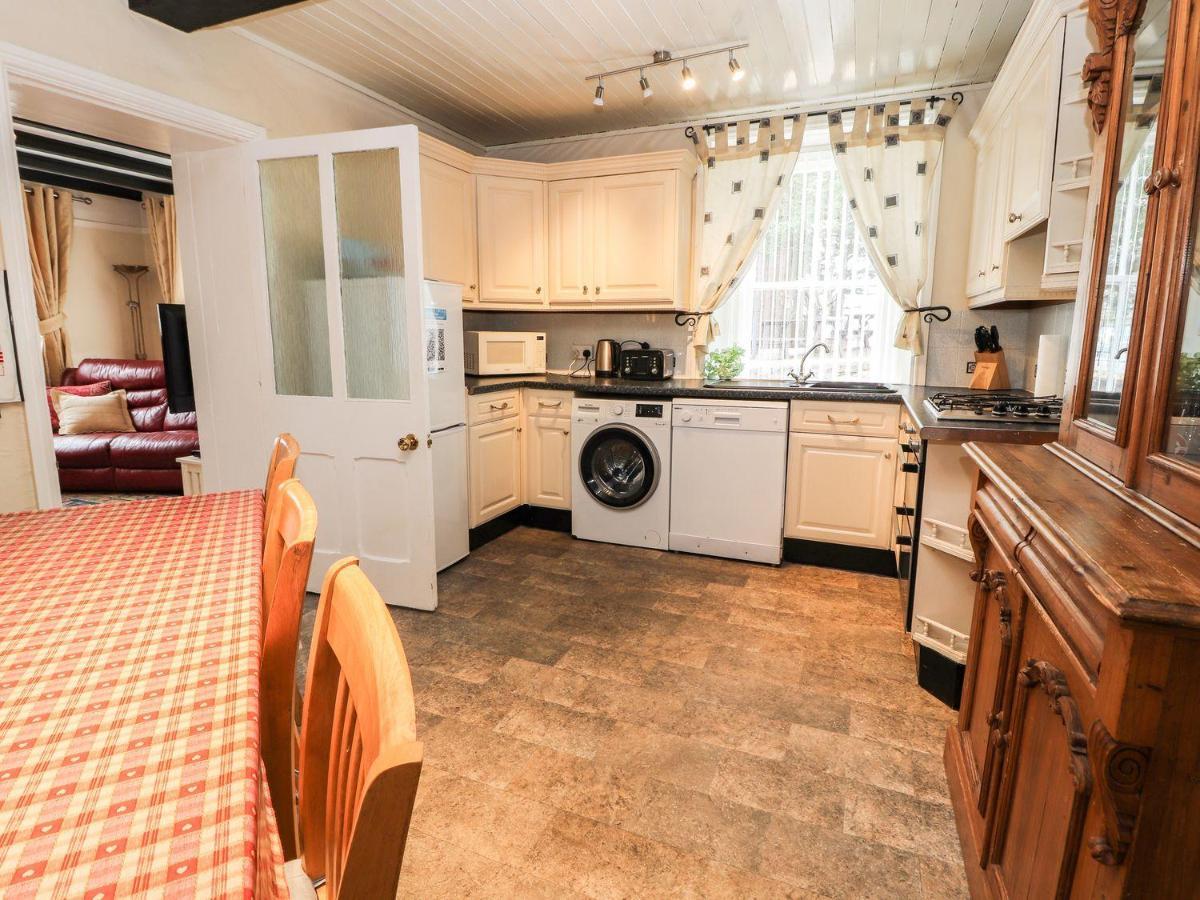 Scotch Hall Cottage Llangollen Exteriör bild